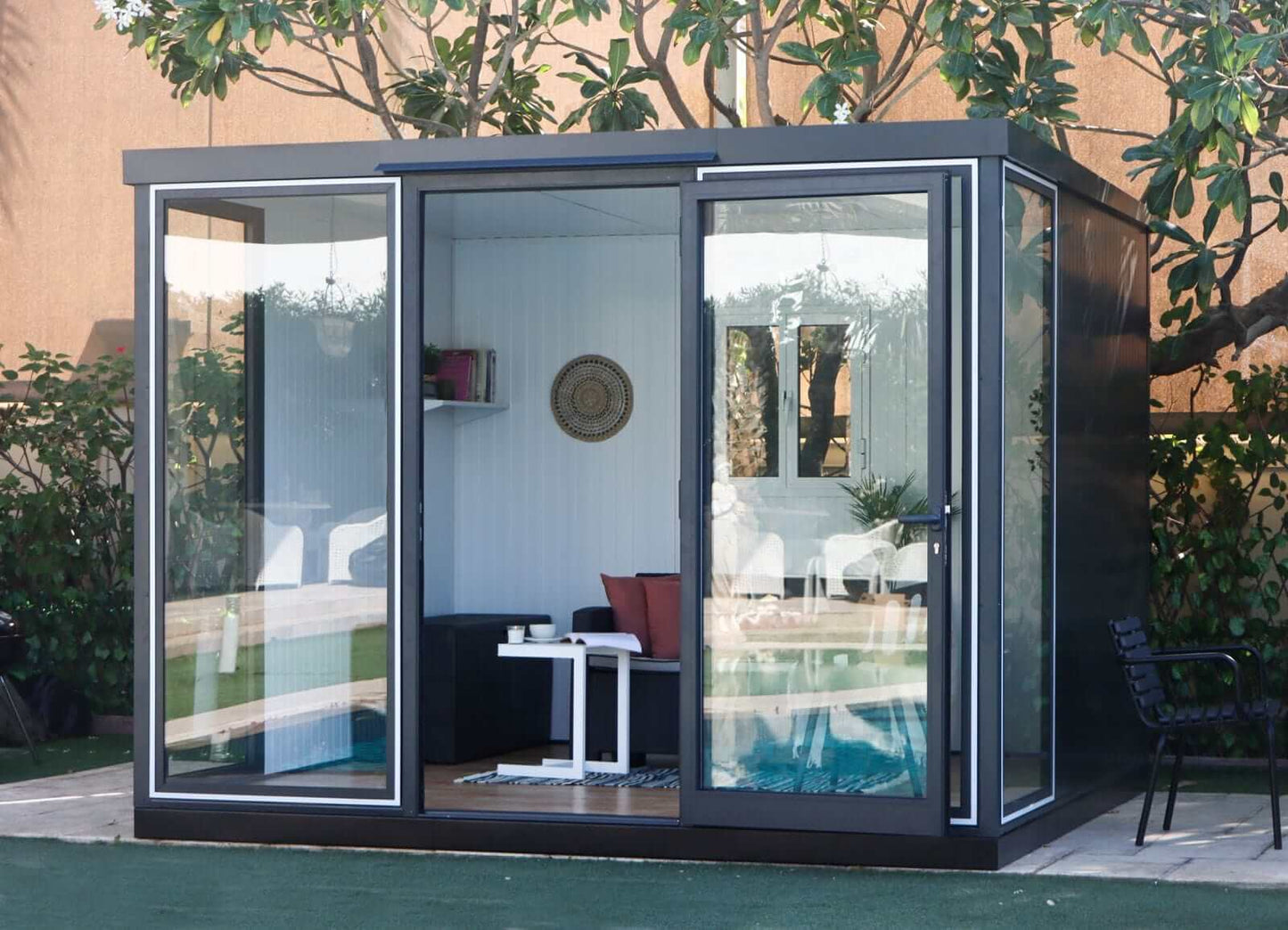 Duramax 10' x 10' Weatherproof Glass Room for Garden 32001