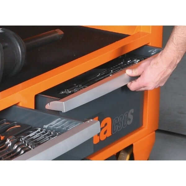 Beta Tool Storage MAXITANK MOBILE WORKBENCH C30M Drawer Details