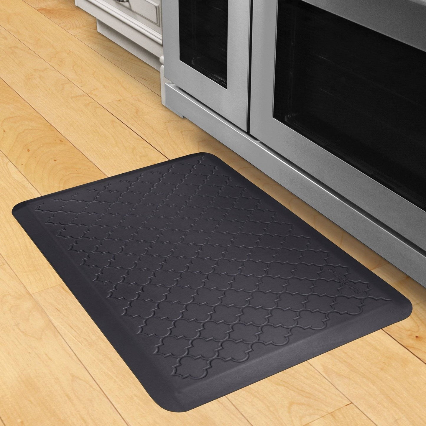 Wellnessmats Trellis Estates Shades of Blue ET32WMRBBLK,MidnightBlue A popular floor mat with elegant design. A kitchen mat that gives padded support.