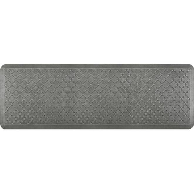 Wellnessmats Trellis Estates Shades of Silver ET62WMRSL,SilverLeaf A stain and heat resistant kitchen mat. A floor mat made of 100% Polyurethane