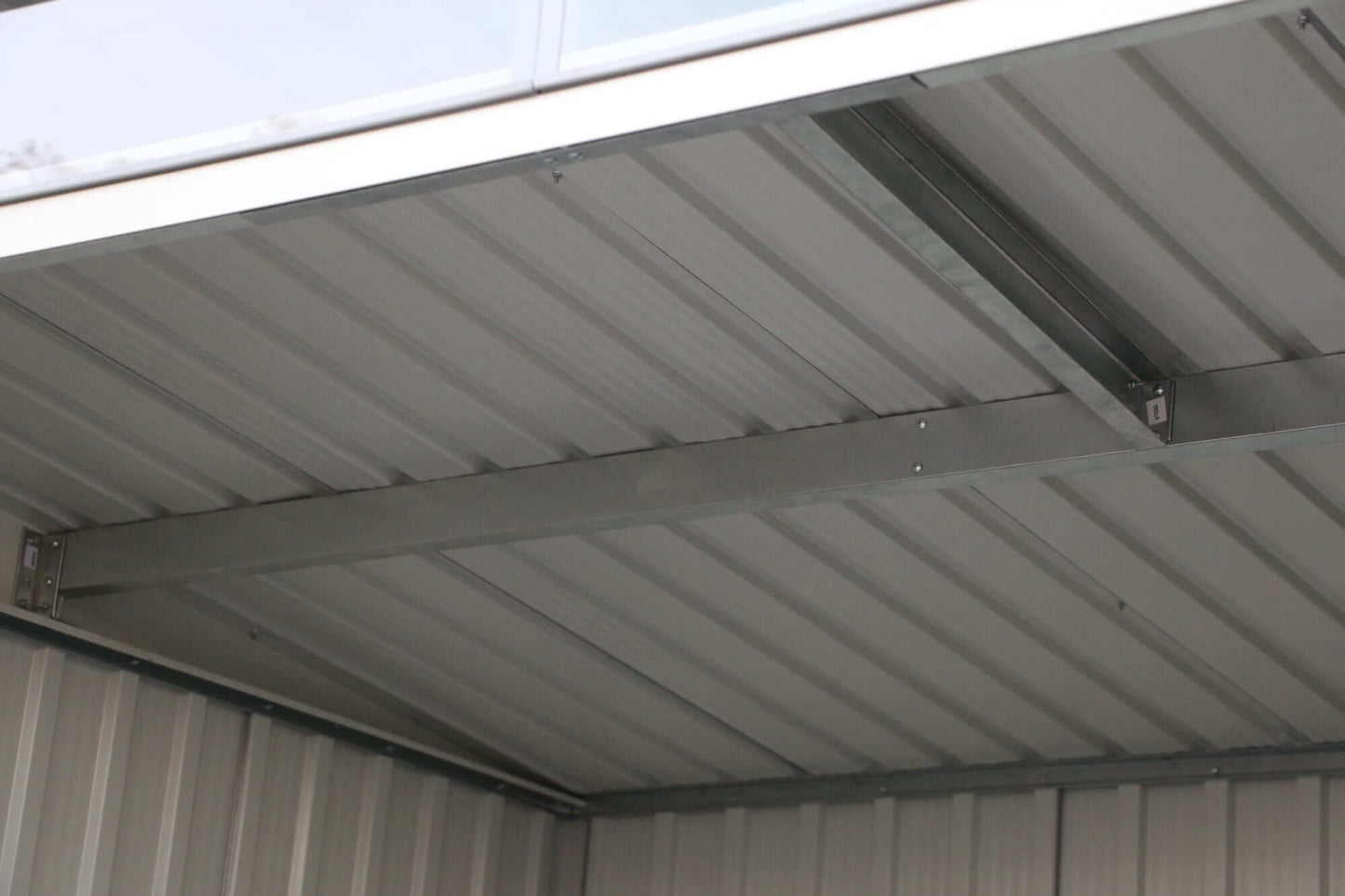 Duramax 8x6 Top Pent Roof w/ Skylight - Light Gray Ceiling Details 20552